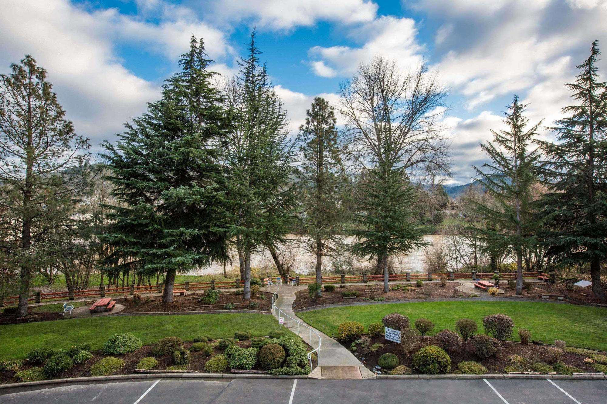 Riverfront Inn Roseburg Kültér fotó